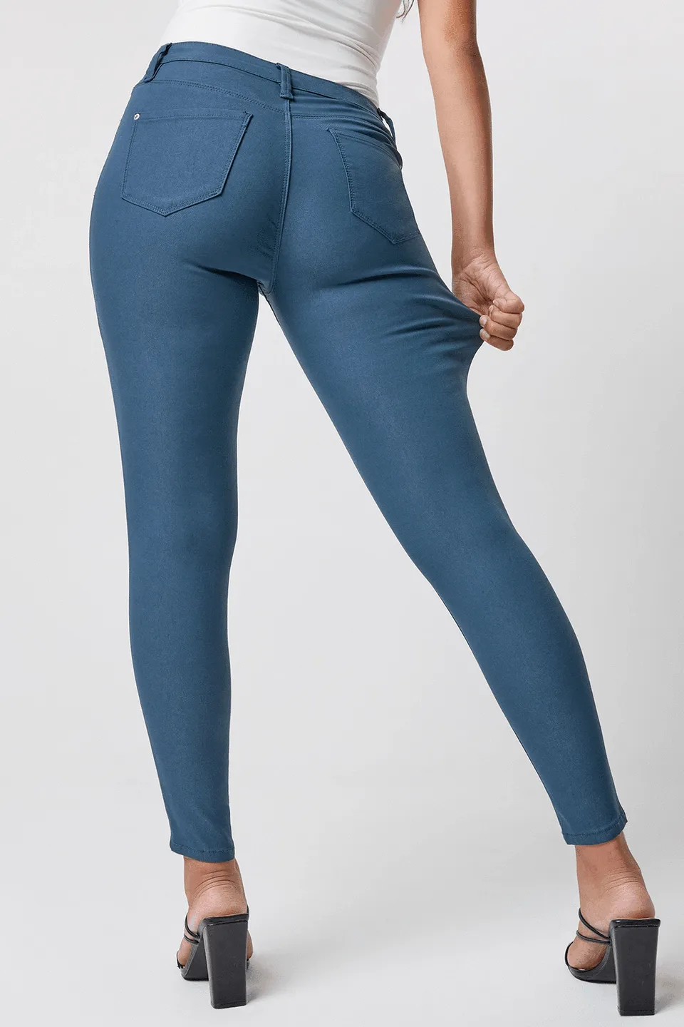 Jasmine Hyperstretch Skinny Jeans