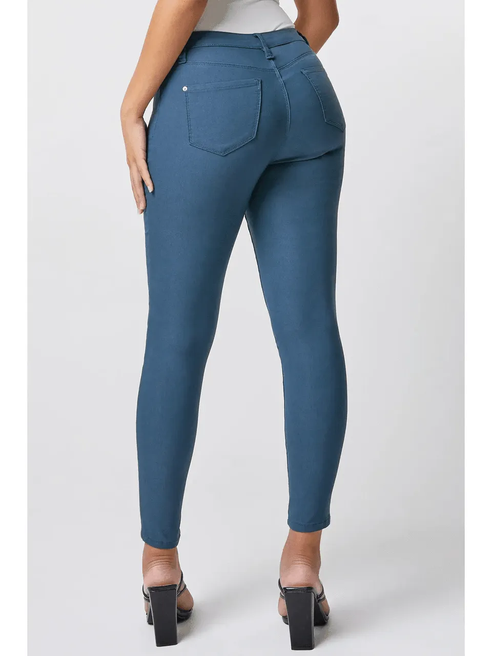 Jasmine Hyperstretch Skinny Jeans