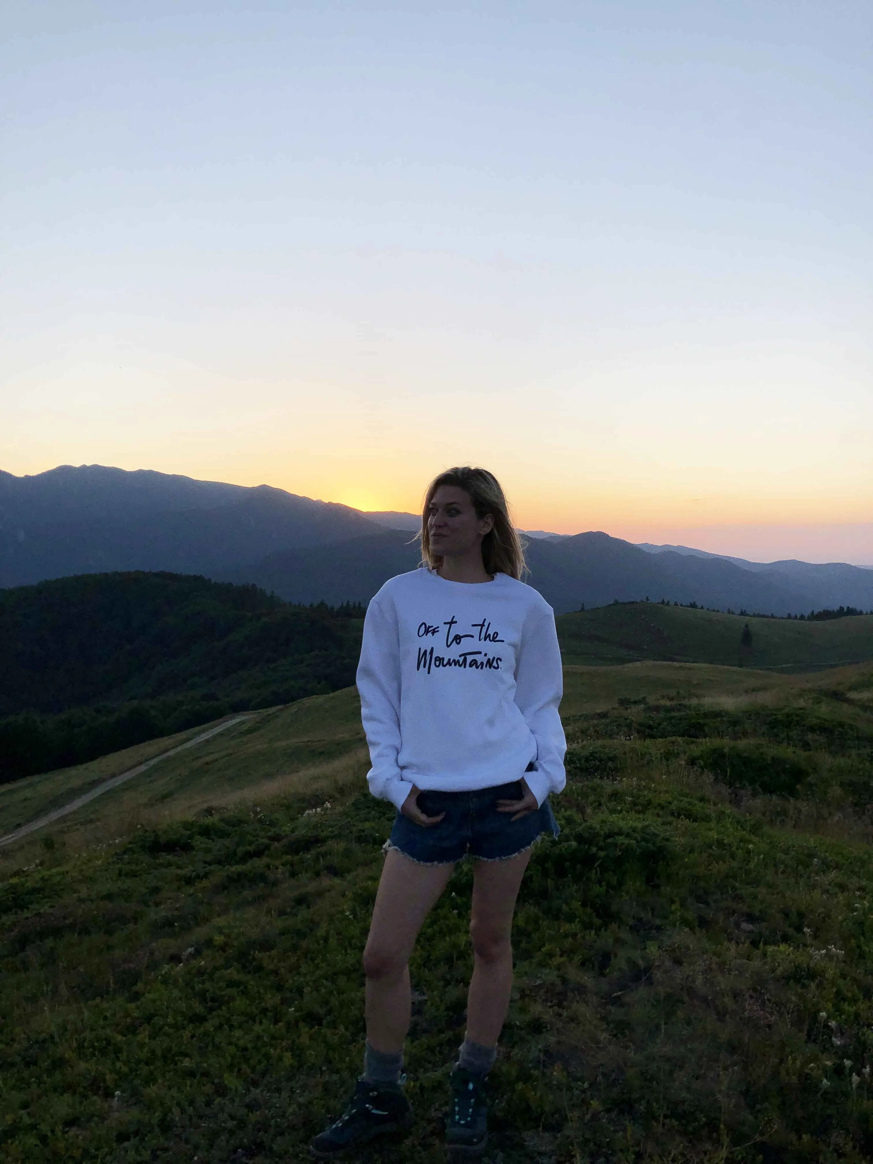 OFF TO THE MOUNTAINS Sweatshirt